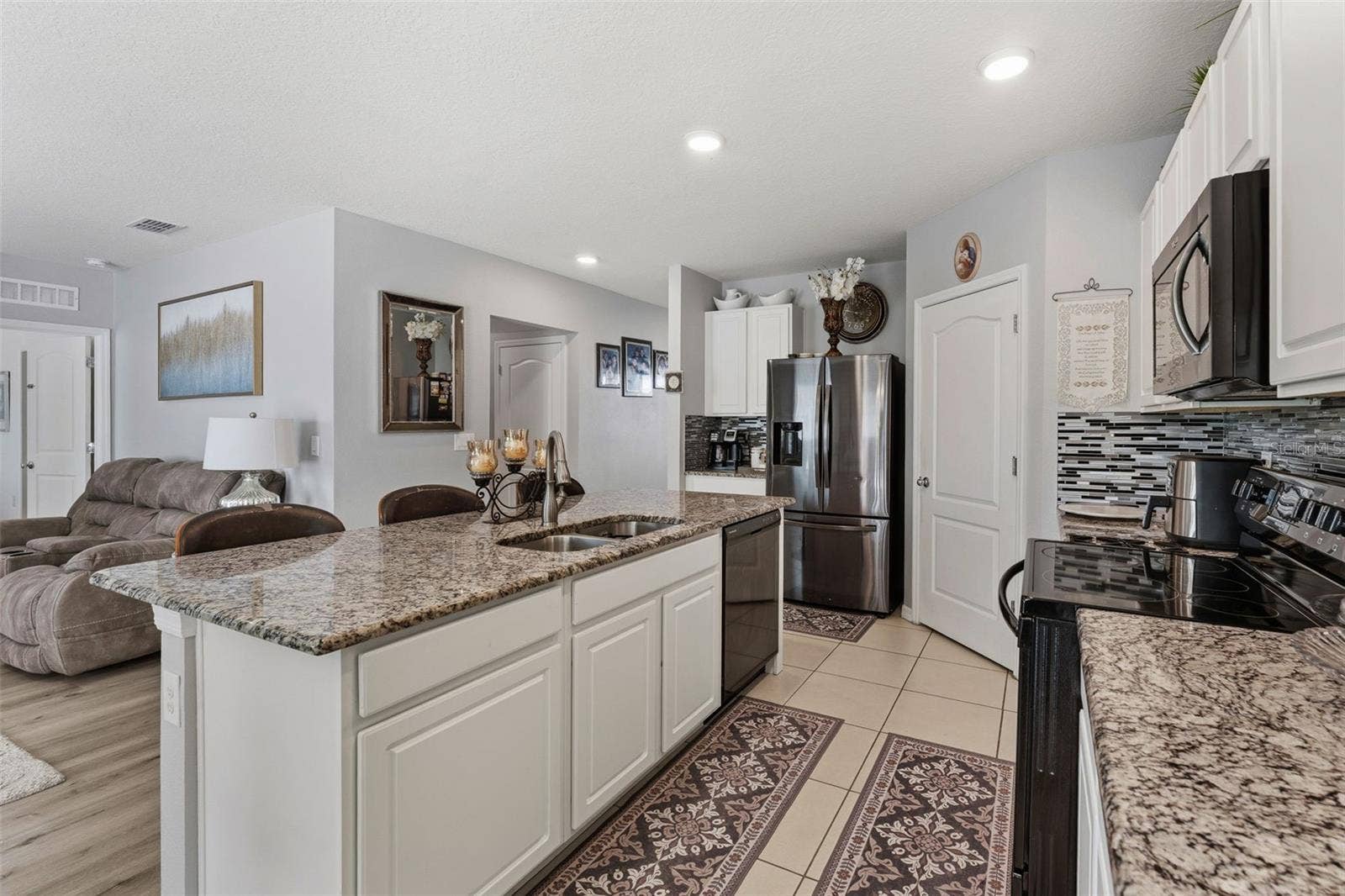 1894 CASSIDY KNOLL DRIVE, Kissimmee, FL 34744 1894 CASSIDY KNOLL DRIVE, Kissimmee, FL 34744