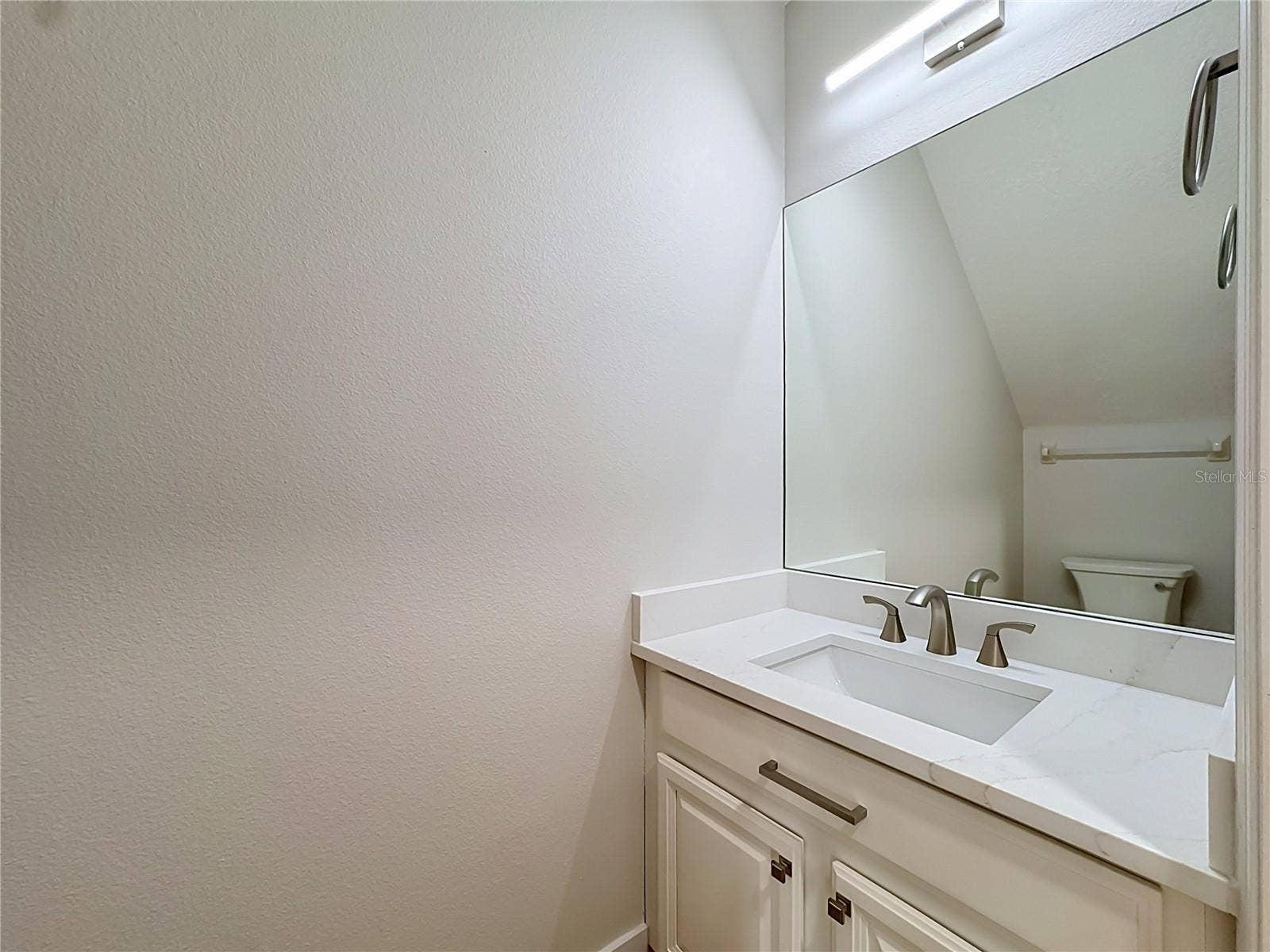 1003 OLD BLUSH ROAD, Celebration, FL 34747 Half Bath on Main Floor