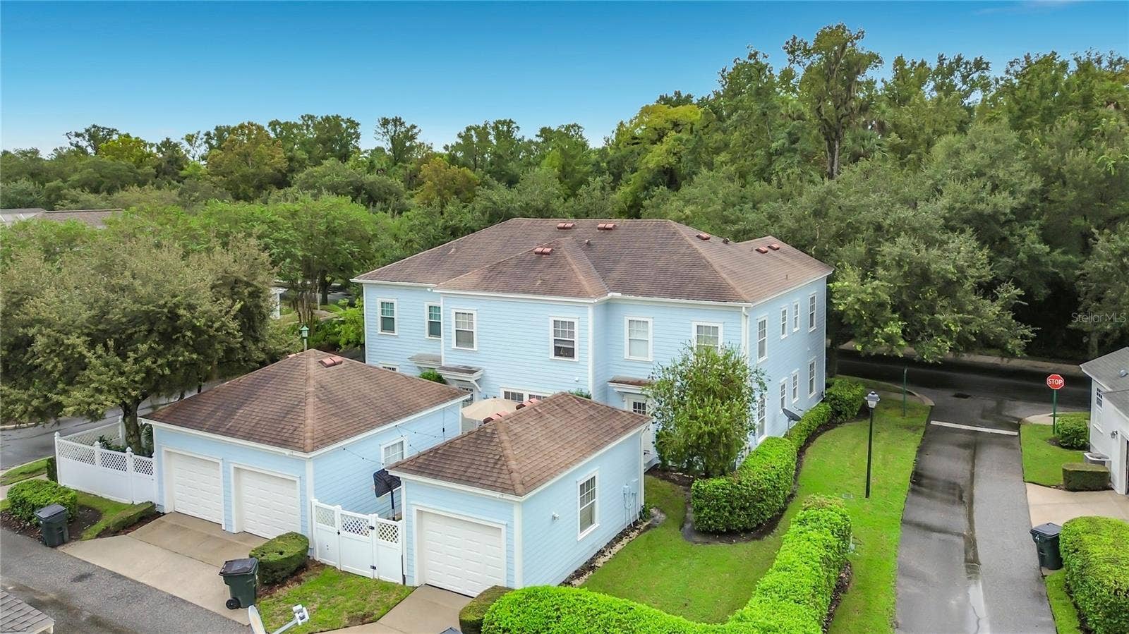 1003 OLD BLUSH ROAD, Celebration, FL 34747 End unit with great side yard!