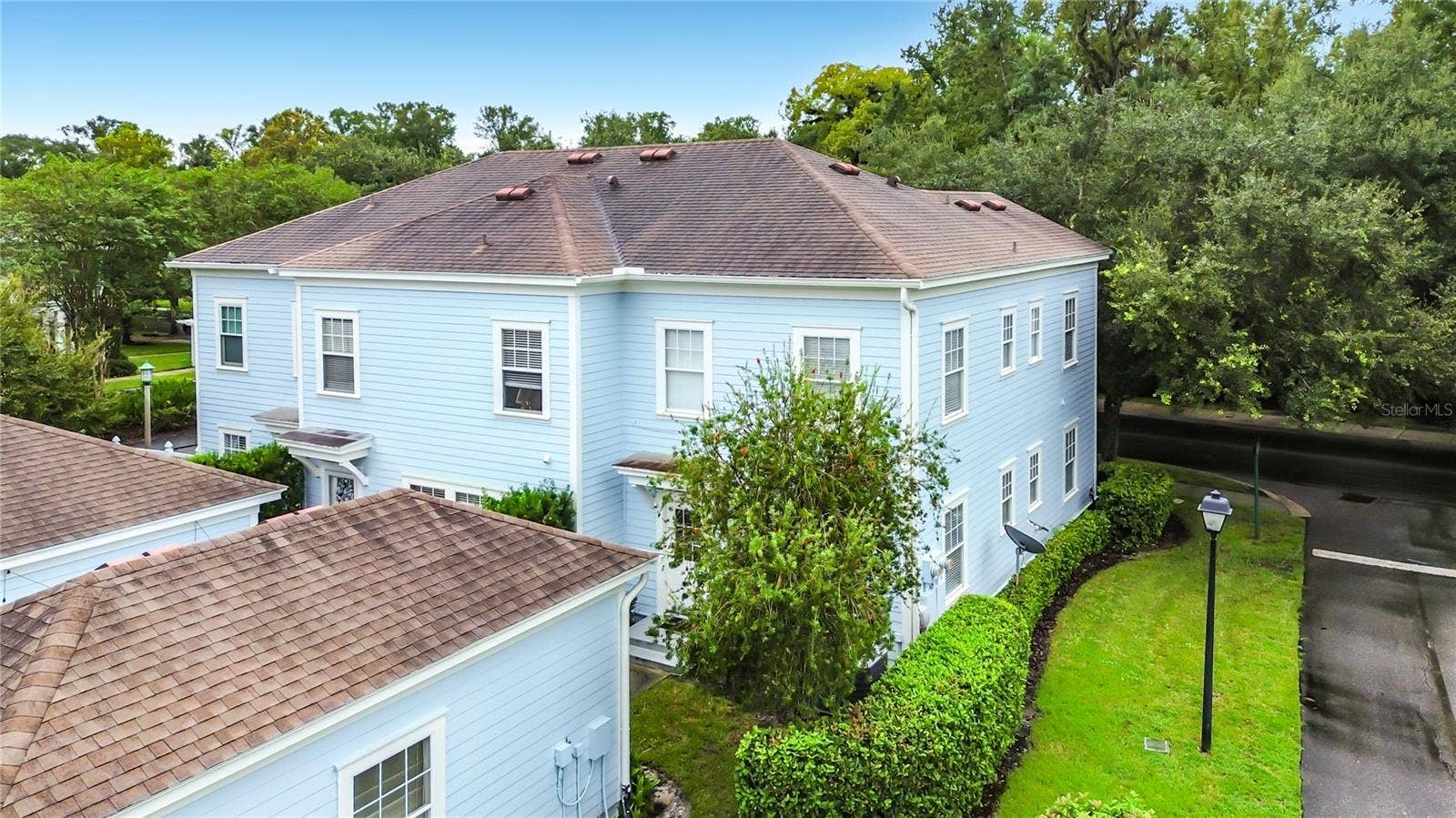 1003 OLD BLUSH ROAD, Celebration, FL 34747 End unit with great side yard!