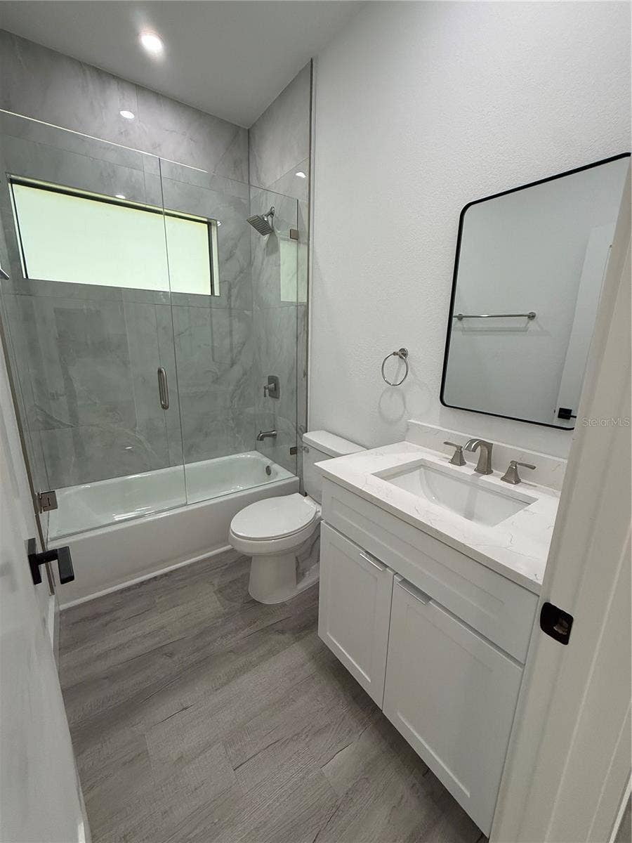 339 ROADRUNNER AVENUE, Sebring, FL 33870 Bathroom