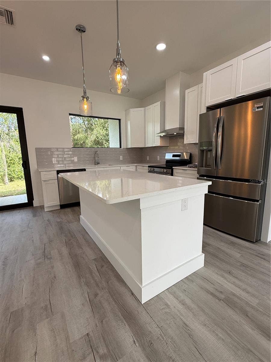 339 ROADRUNNER AVENUE, Sebring, FL 33870 339 ROADRUNNER AVENUE, Sebring, FL 33870