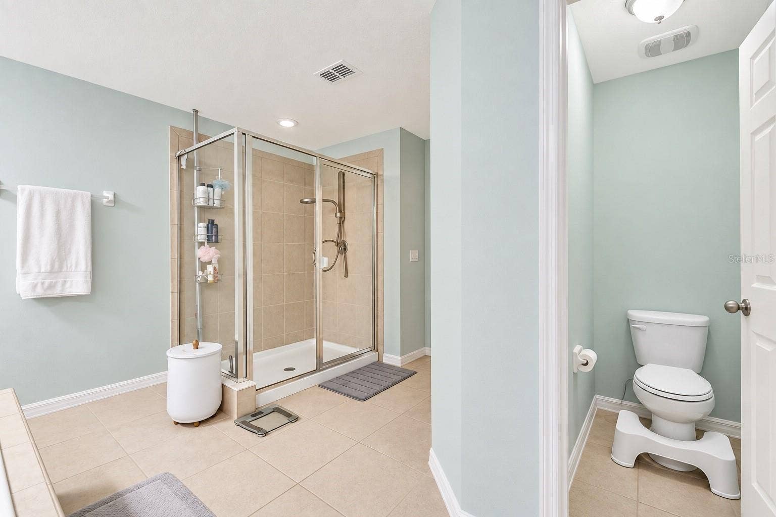 3761 MT VERNON WAY, Kissimmee, FL 34741 3761 MT VERNON WAY, Kissimmee, FL 34741