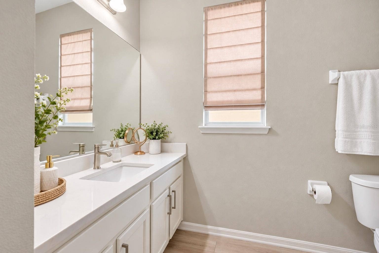 3761 MT VERNON WAY, Kissimmee, FL 34741 3761 MT VERNON WAY, Kissimmee, FL 34741