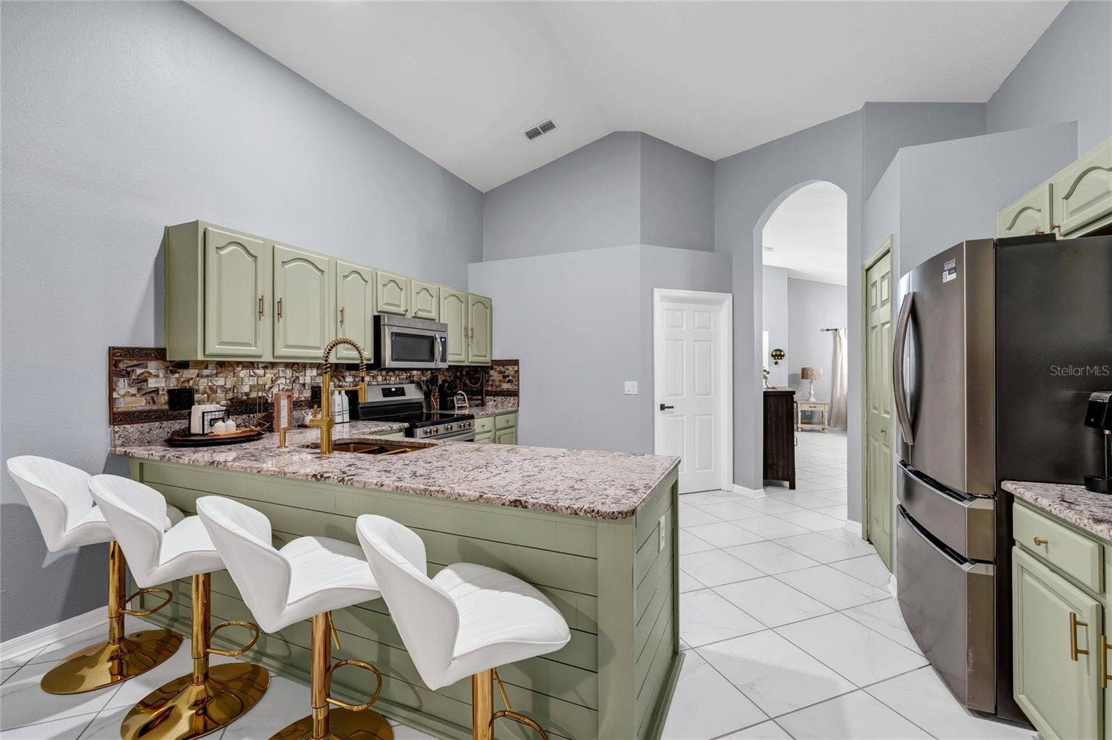 119 HYPOLITA AVENUE, Davenport, FL 33897