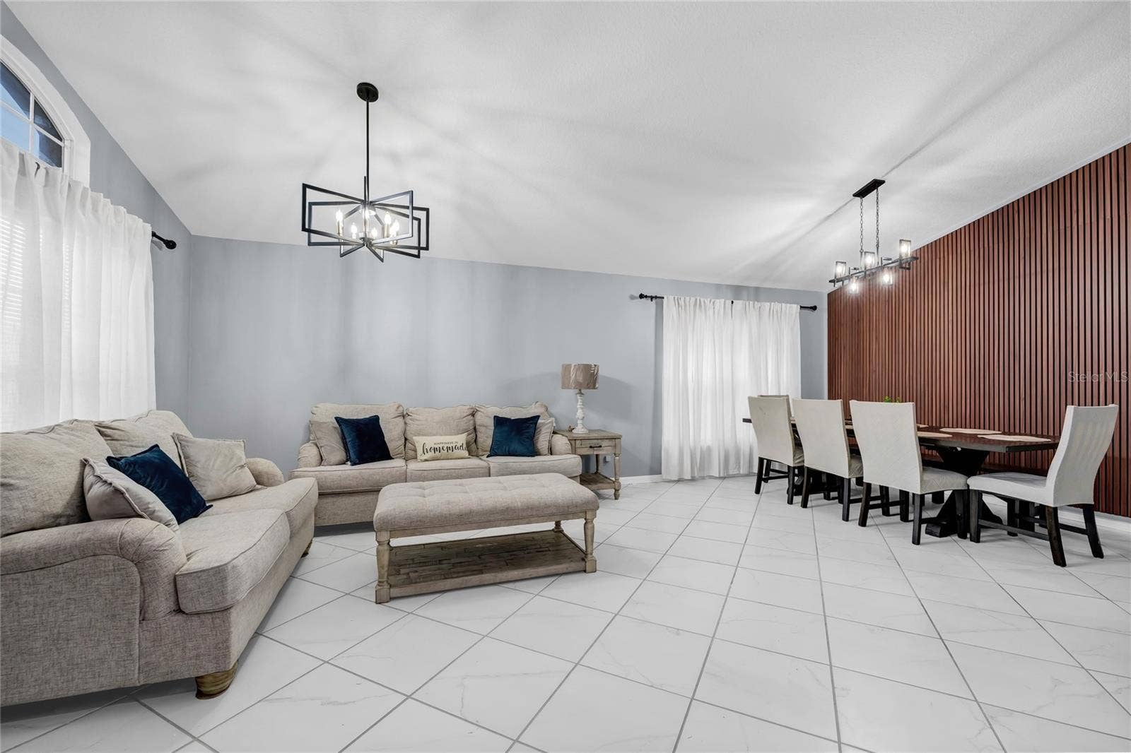 119 HYPOLITA AVENUE, Davenport, FL 33897
