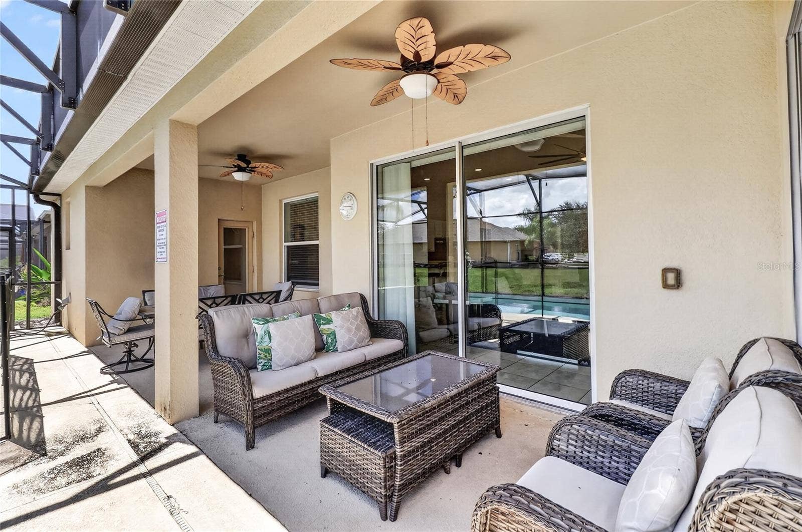 277 YELLOW SNAPDRAGON DRIVE, Davenport, FL 33837 Enjoy the winter weather right here!