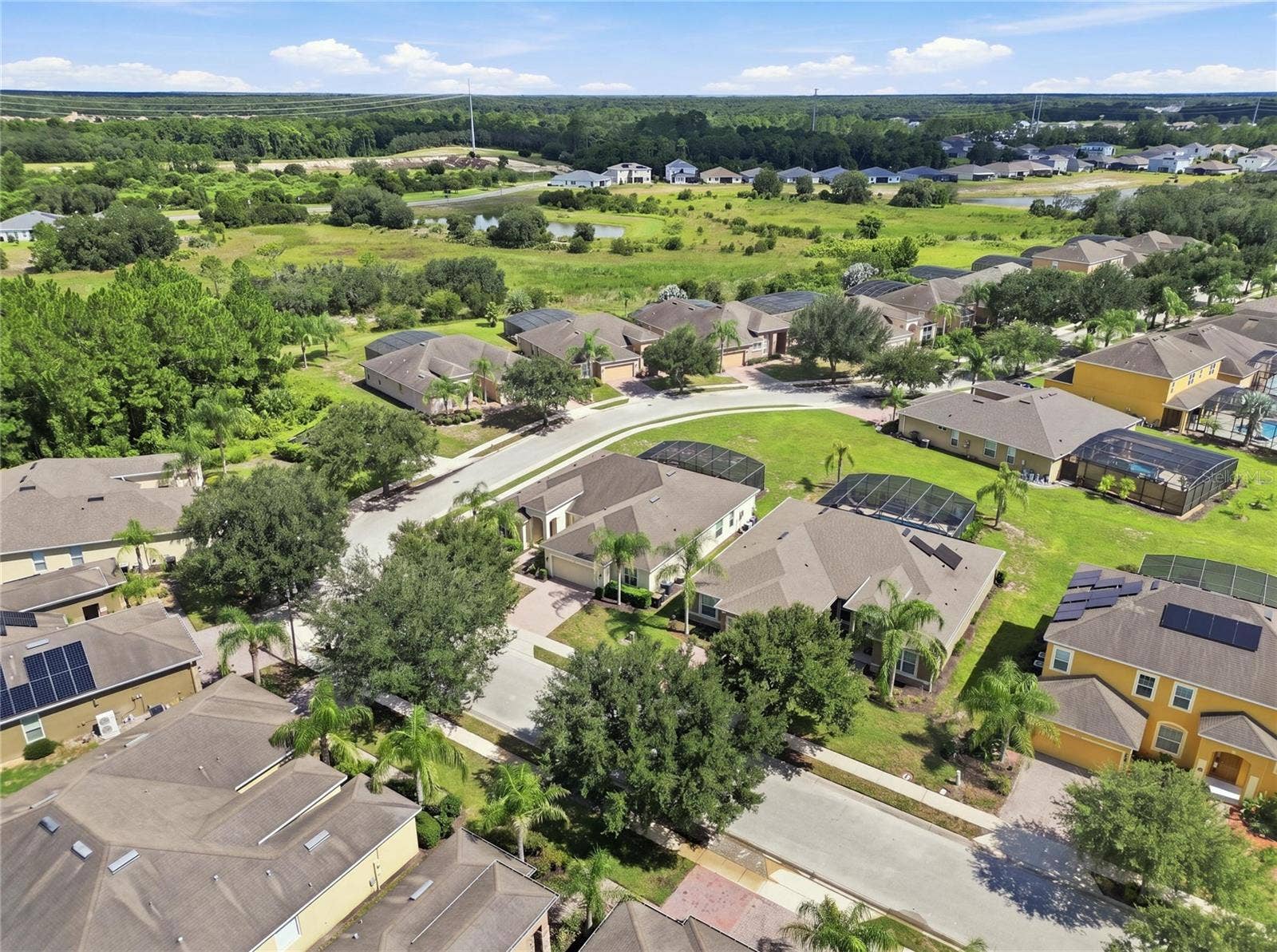 277 YELLOW SNAPDRAGON DRIVE, Davenport, FL 33837 What a great location