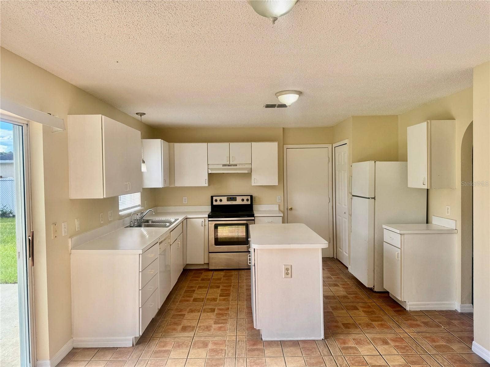 1131 CHICHESTER COURT, Kissimmee, FL 34758 1131 CHICHESTER COURT, Kissimmee, FL 34758