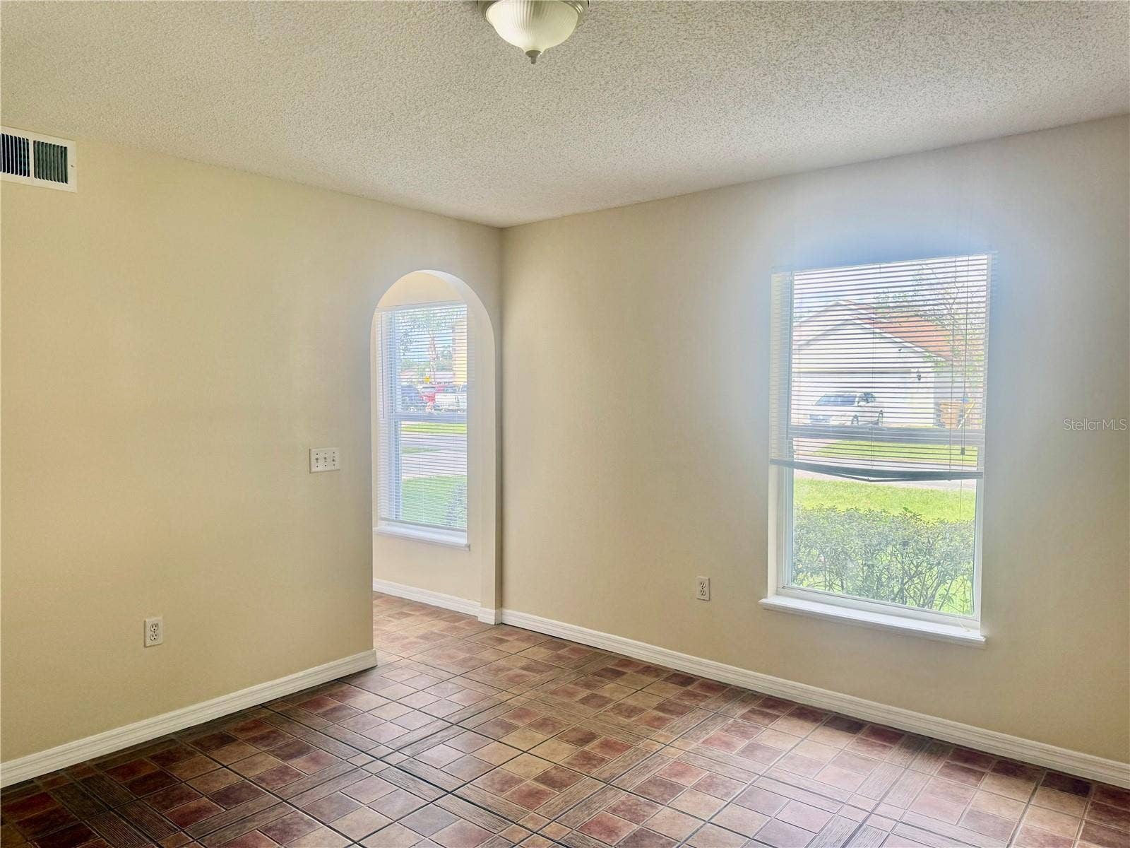 1131 CHICHESTER COURT, Kissimmee, FL 34758 1131 CHICHESTER COURT, Kissimmee, FL 34758