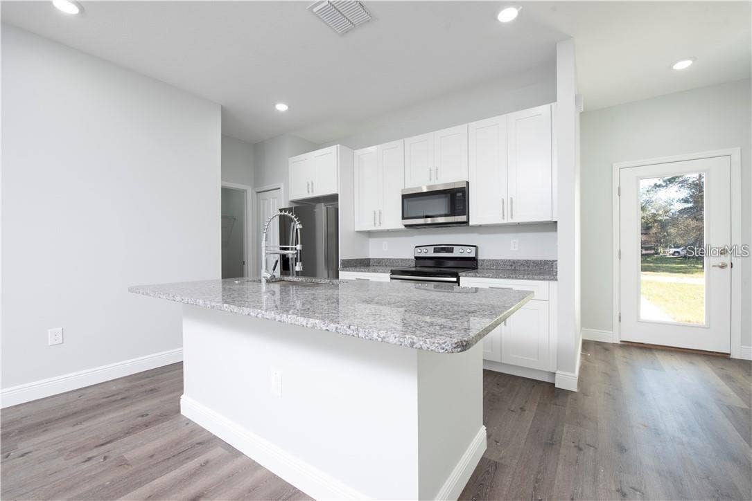 2433 AVENUE F NW, Winter Haven, FL 33880