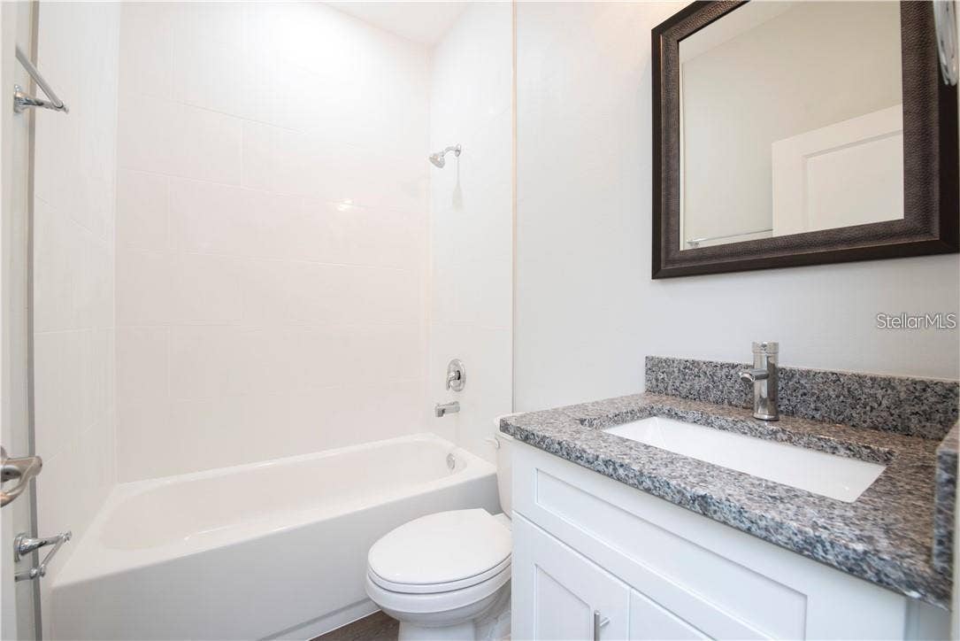 2433 AVENUE F NW, Winter Haven, FL 33880
