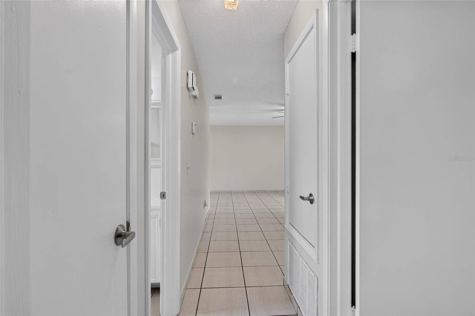4712 STONY BROOK LANE, Orlando, FL 32808 Hall