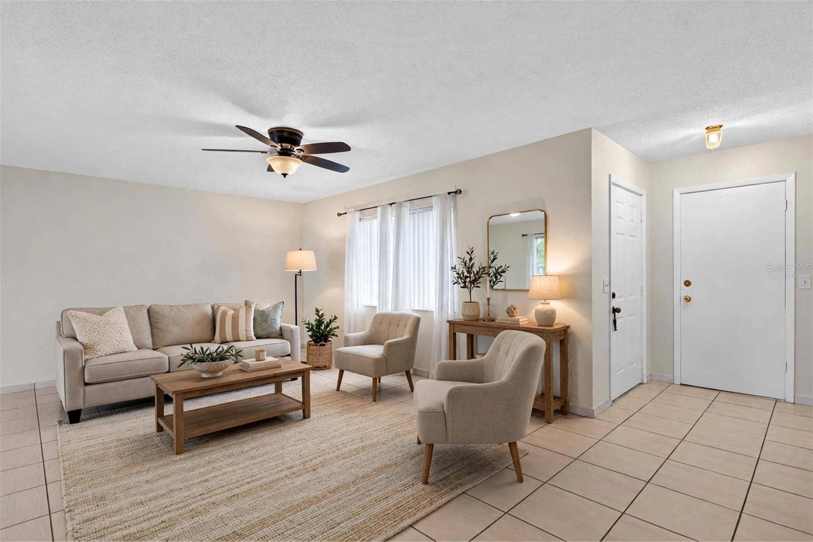 4712 STONY BROOK LANE, Orlando, FL 32808 virtually staged Living room