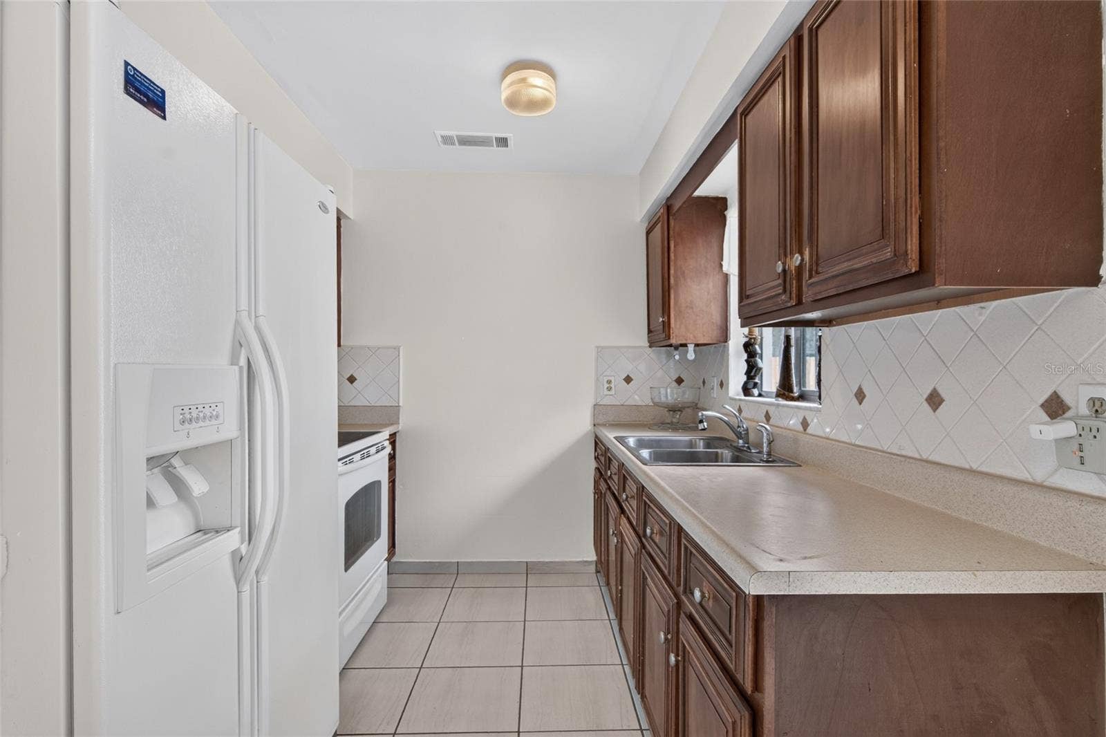 4712 STONY BROOK LANE, Orlando, FL 32808 Kitchen