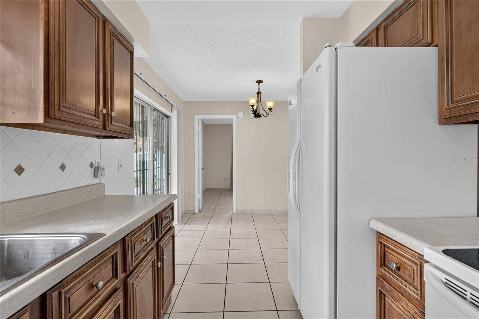 4712 STONY BROOK LANE, Orlando, FL 32808 Kitchen