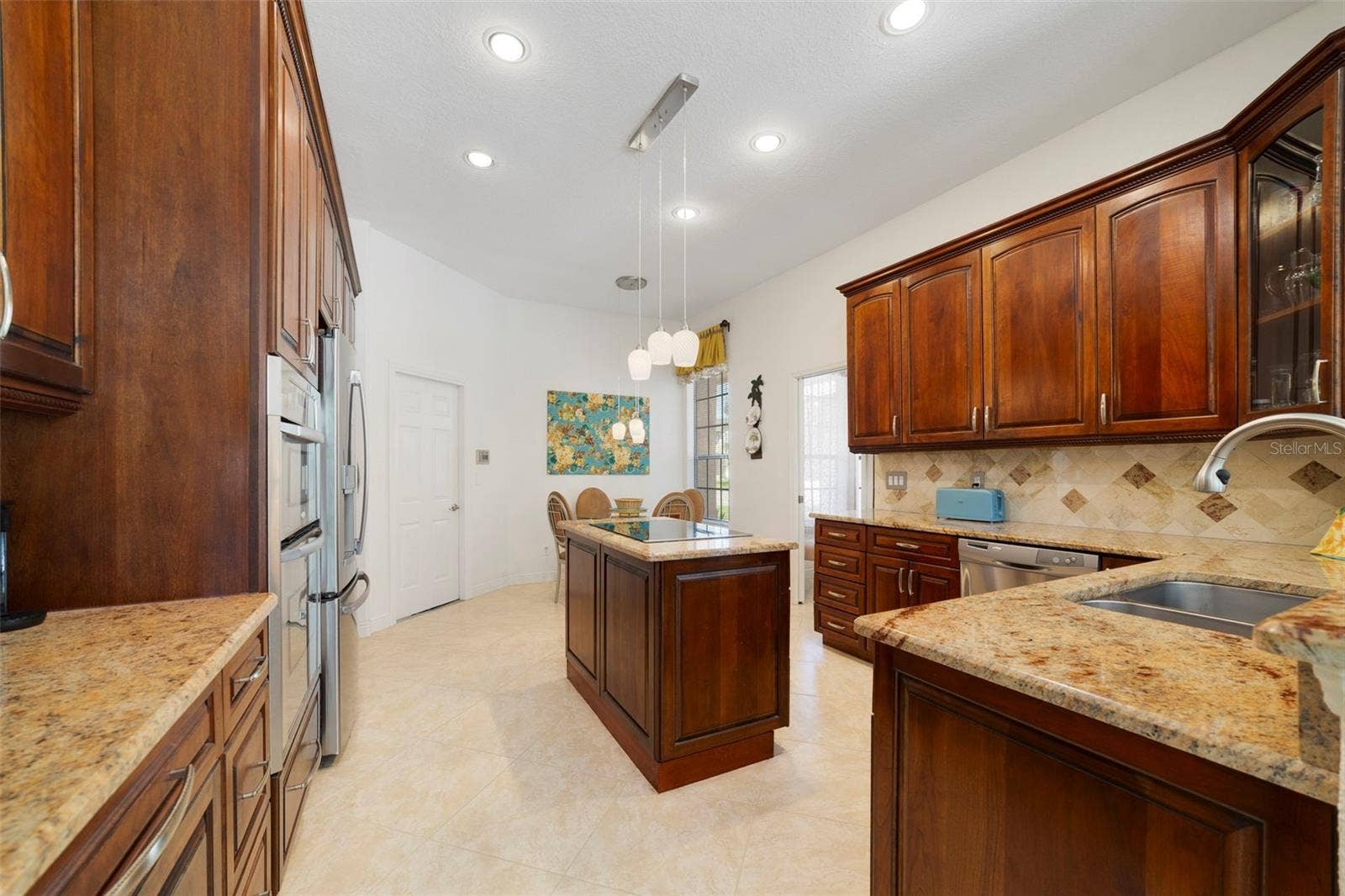 3514 OCITA DRIVE, Orlando, FL 32837 Beautiful Kitchen view