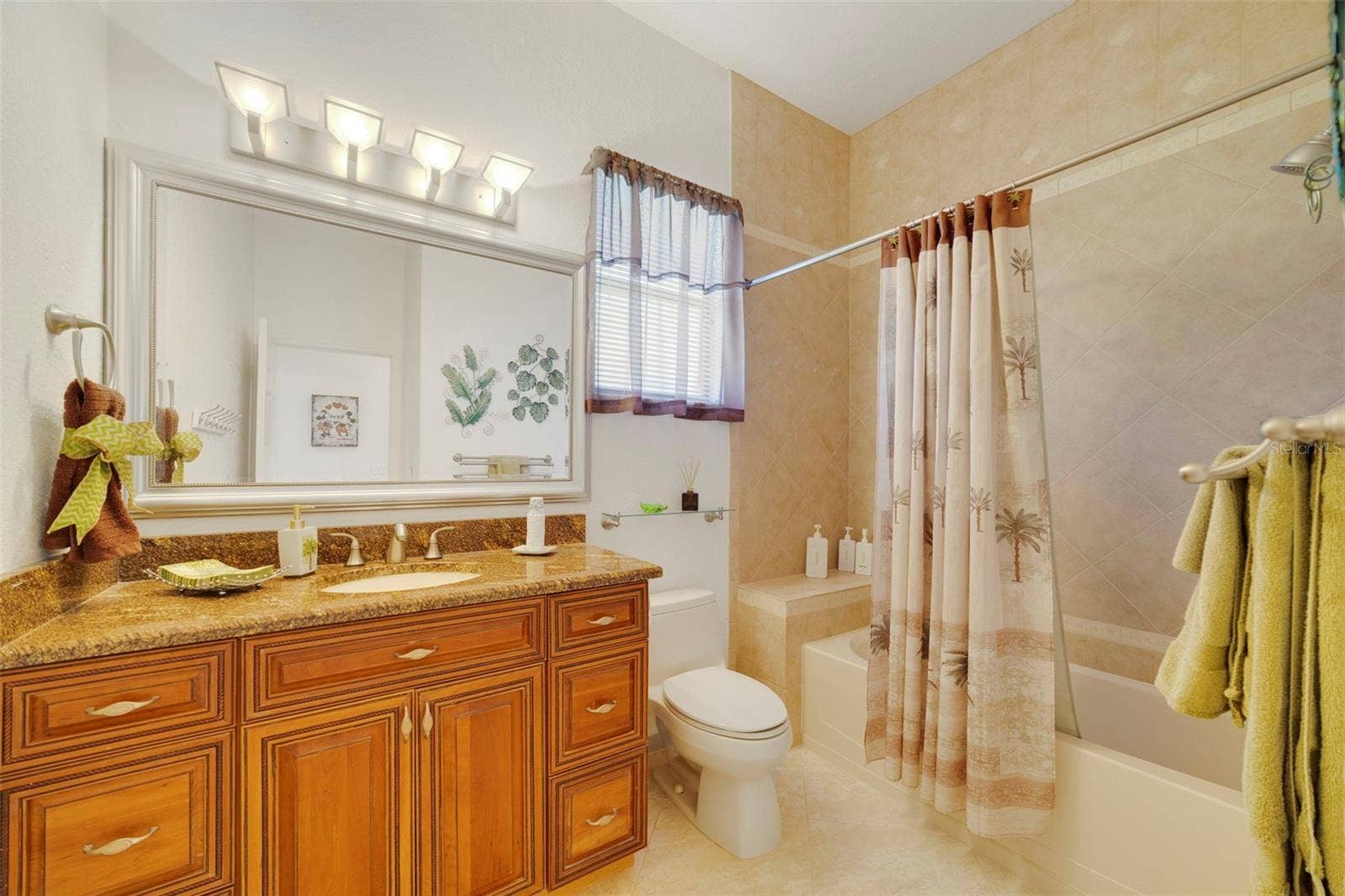 3514 OCITA DRIVE, Orlando, FL 32837 Full Bath #2