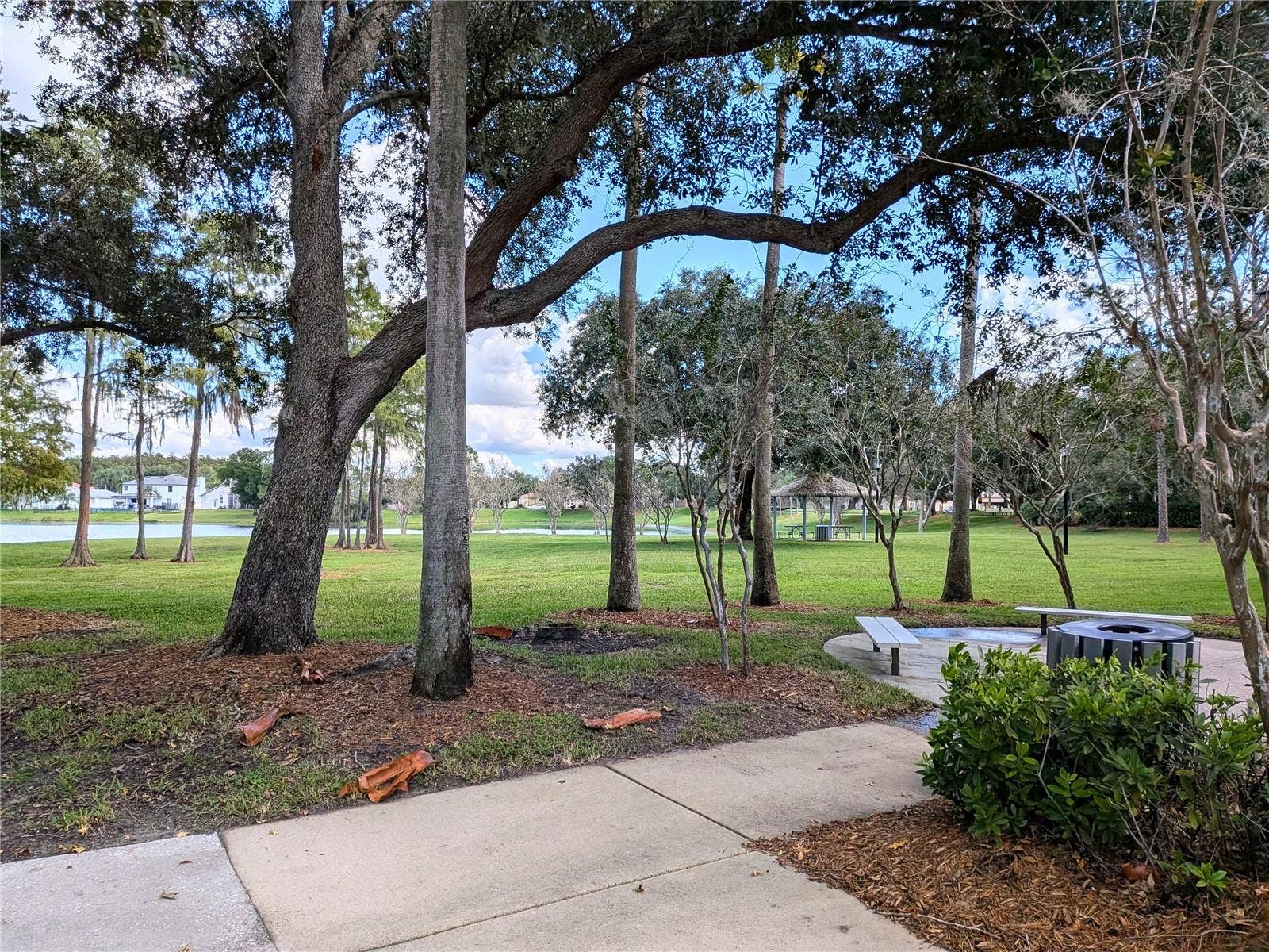 3514 OCITA DRIVE, Orlando, FL 32837 Calabay Park Gazebo