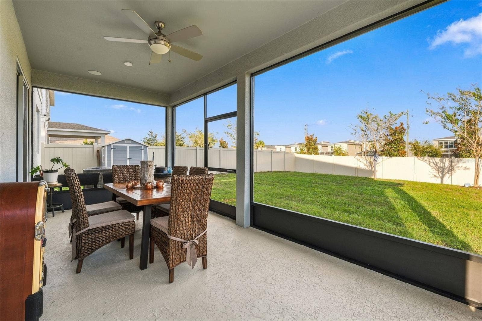 755 OVERPOOL AVENUE, Davenport, FL 33896