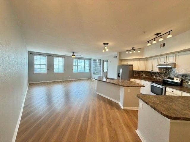 911 N ORANGE AVENUE, #152, Orlando, FL 32801 911 N ORANGE AVENUE, #152, Orlando, FL 32801