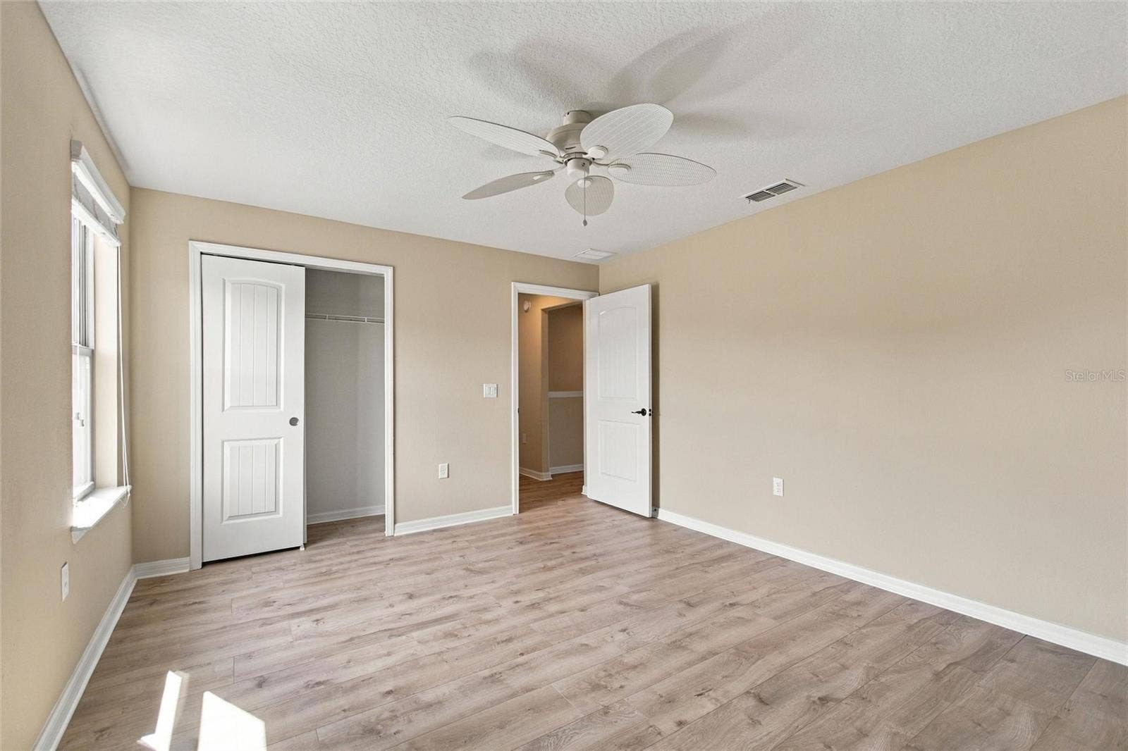 492 PONTEVEDRA RD, Davenport, FL 33896