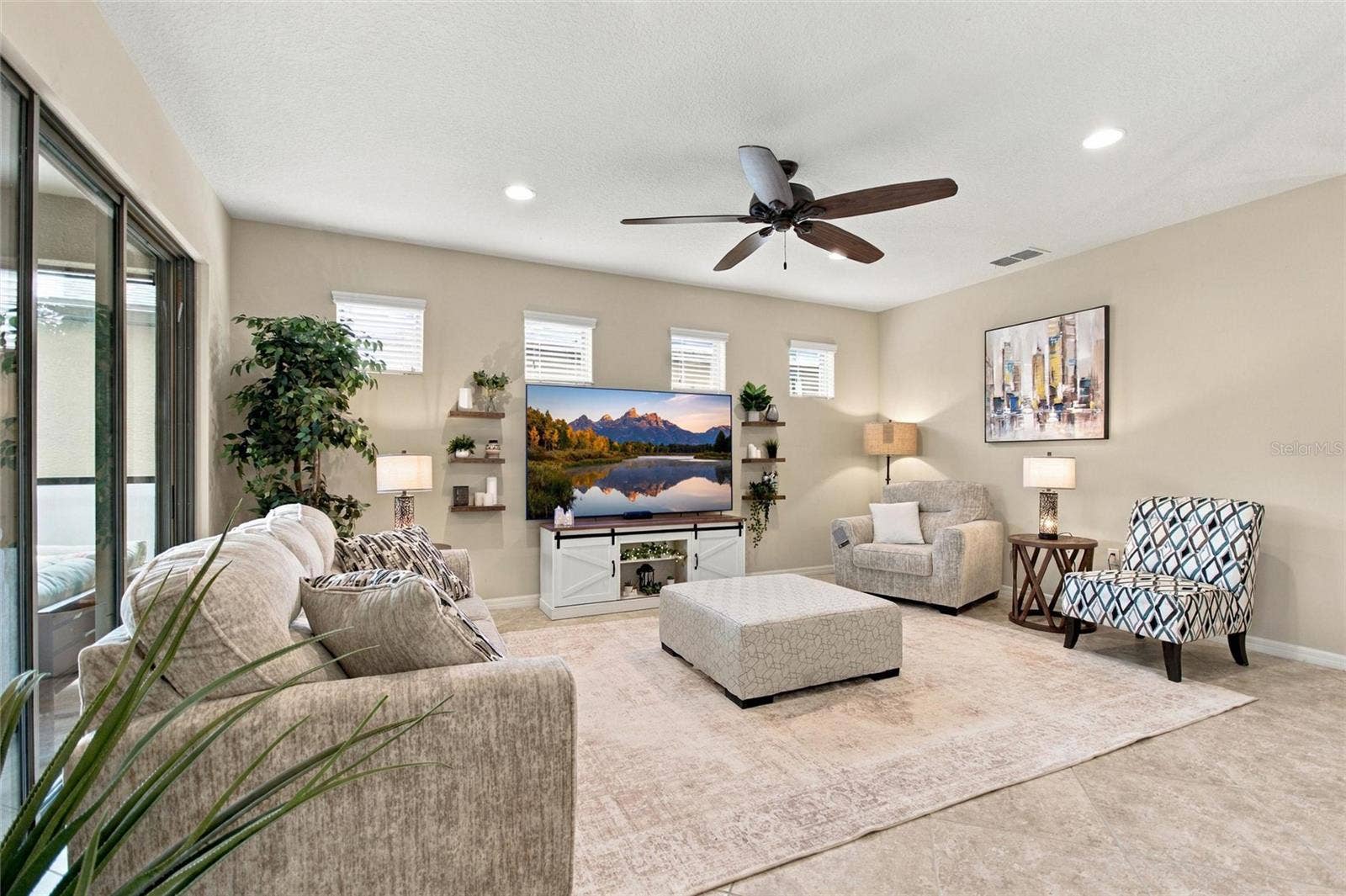 492 PONTEVEDRA RD, Davenport, FL 33896