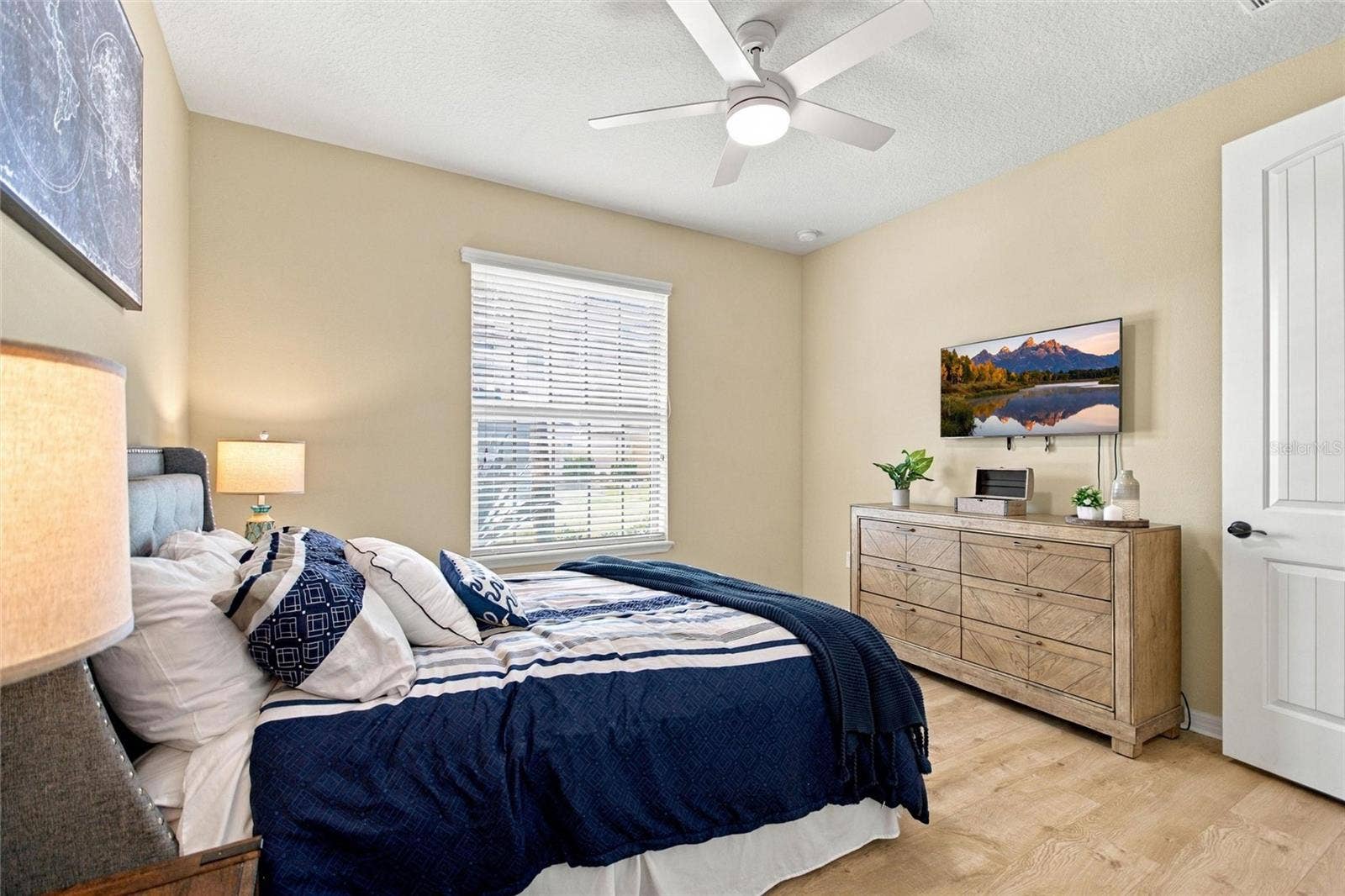 492 PONTEVEDRA RD, Davenport, FL 33896
