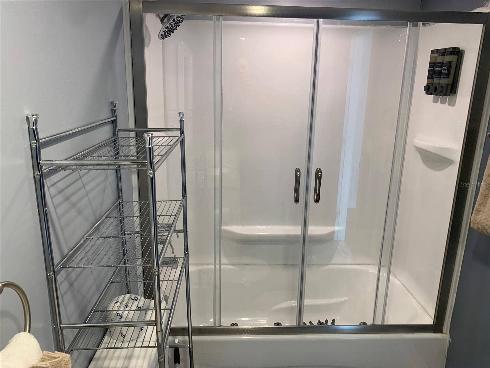 6281 HALABRIN ROAD, Haines City, FL 33844 Guest Bathroom 1