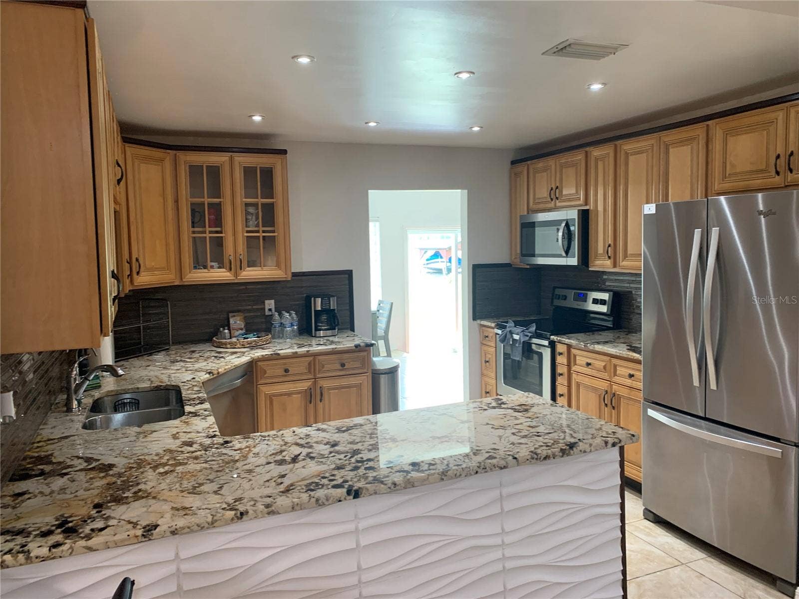 6281 HALABRIN ROAD, Haines City, FL 33844 Kitchen
