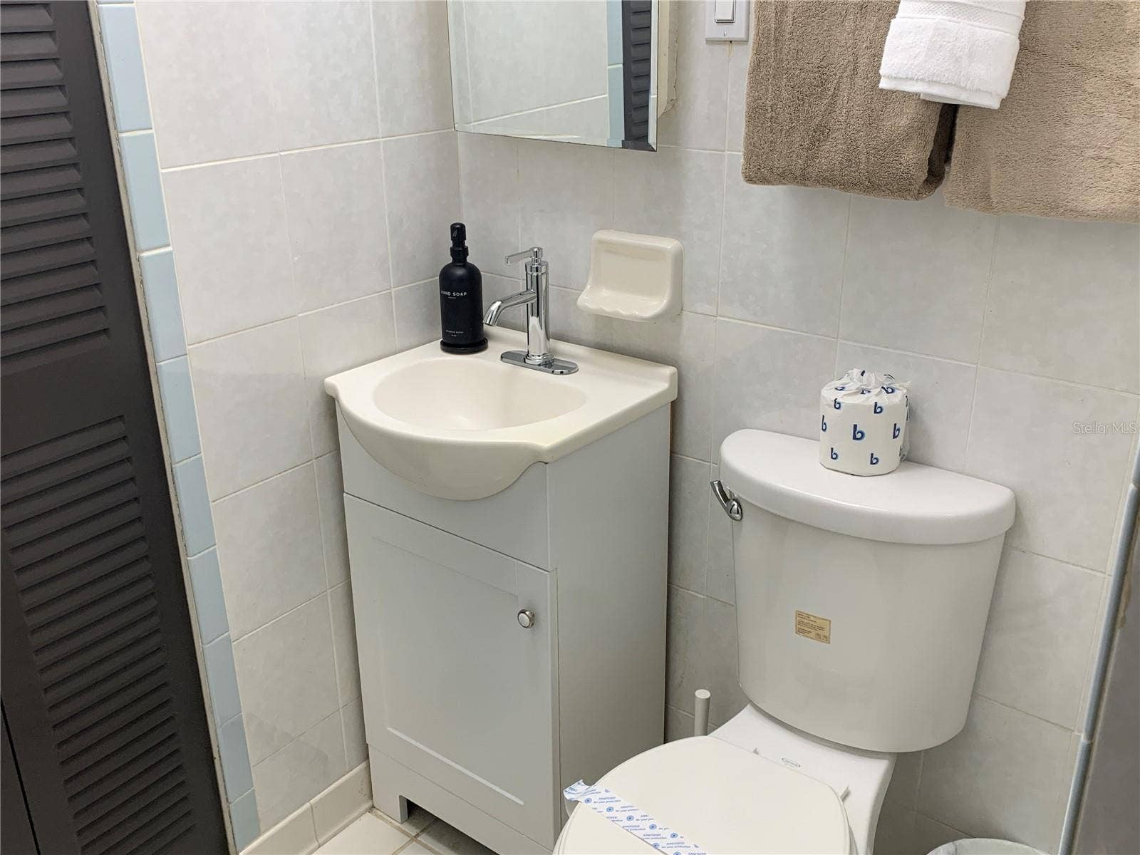 6281 HALABRIN ROAD, Haines City, FL 33844 Guest Bathroom 2