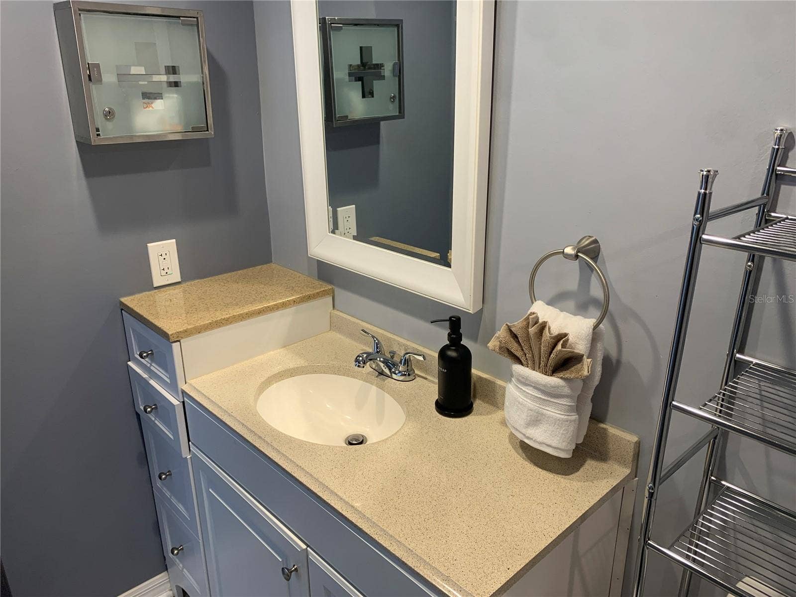 6281 HALABRIN ROAD, Haines City, FL 33844 Guest Bathroom 1