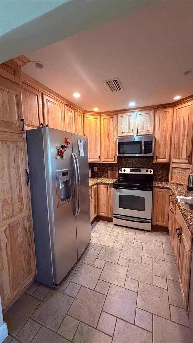 928 NEW BEDFORD DRIVE, Deland, FL 32724