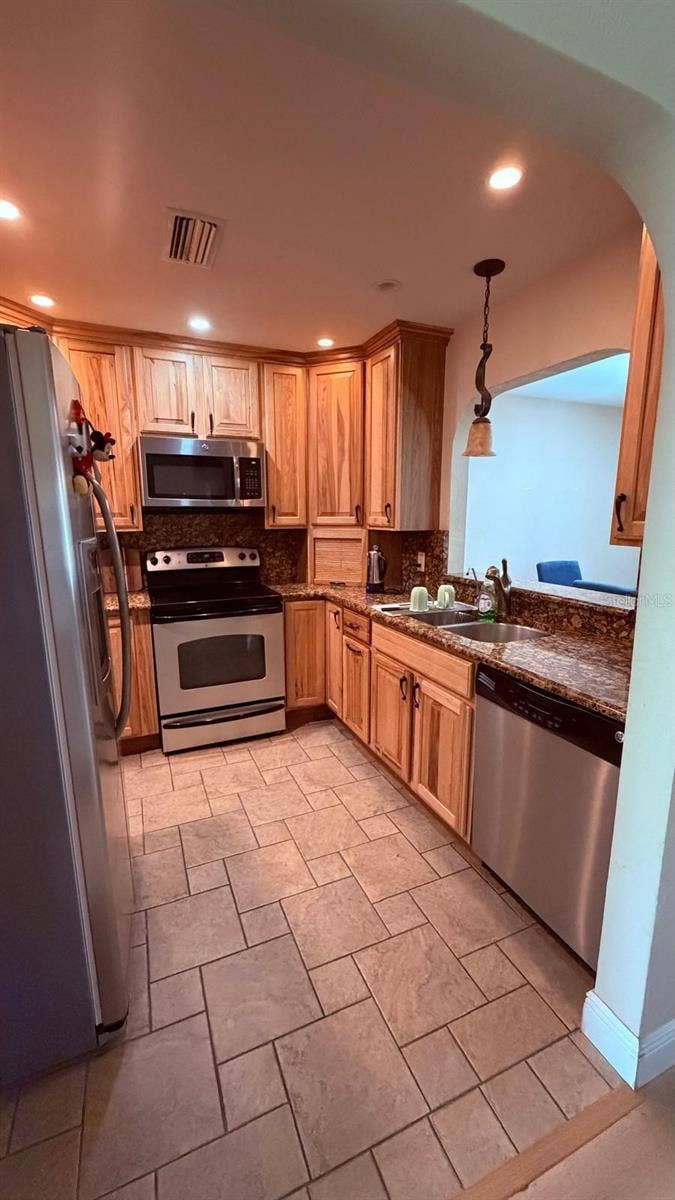 928 NEW BEDFORD DRIVE, Deland, FL 32724