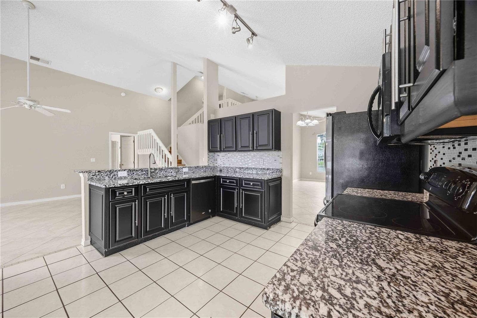 2211 MALLORY CIRCLE, Haines City, FL 33844 2211 MALLORY CIRCLE, Haines City, FL 33844