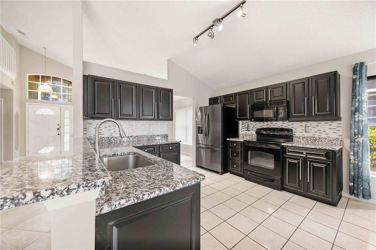 2211 MALLORY CIRCLE, Haines City, FL 33844 2211 MALLORY CIRCLE, Haines City, FL 33844
