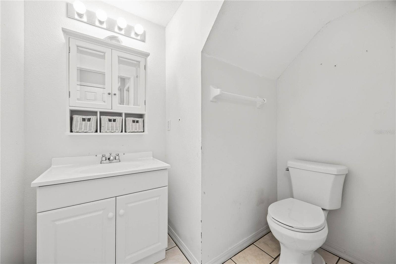 2211 MALLORY CIRCLE, Haines City, FL 33844 2211 MALLORY CIRCLE, Haines City, FL 33844