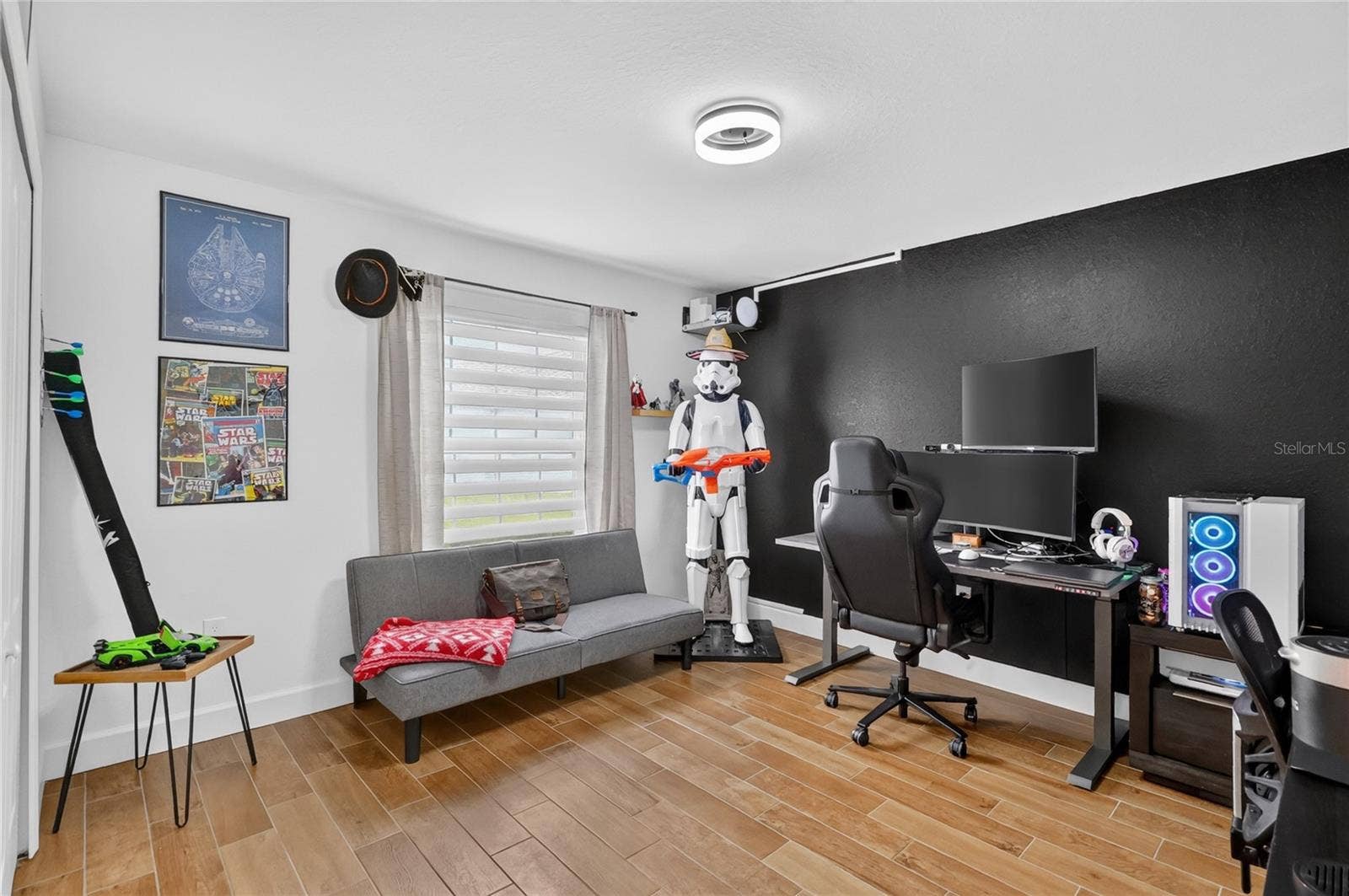 4th bedroom is being used as an office