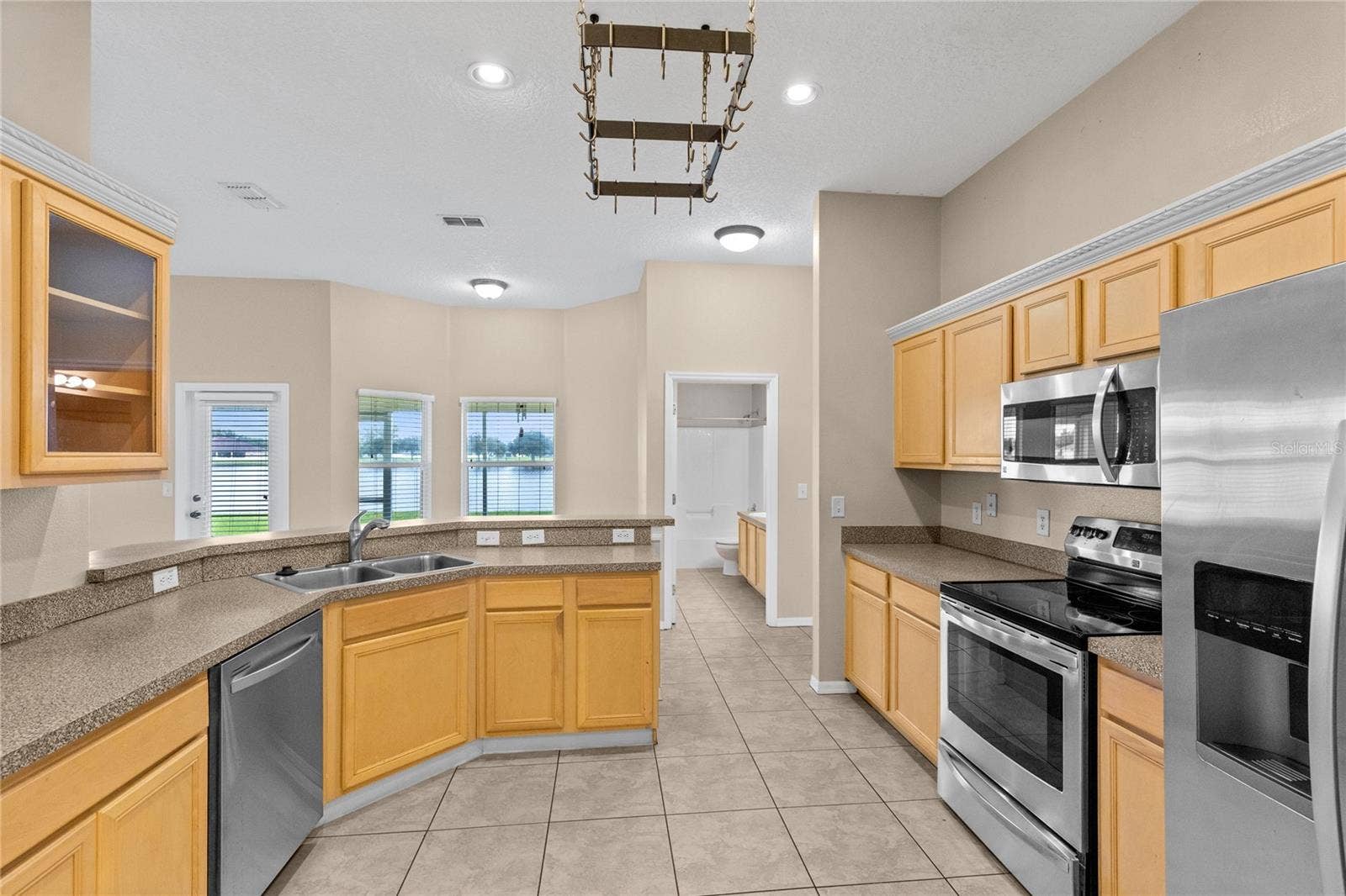 3235 LORIMAR LN, St Cloud, FL 34772 3235 LORIMAR LN, St Cloud, FL 34772