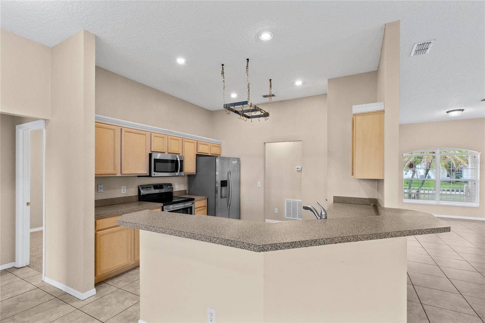3235 LORIMAR LN, St Cloud, FL 34772 3235 LORIMAR LN, St Cloud, FL 34772
