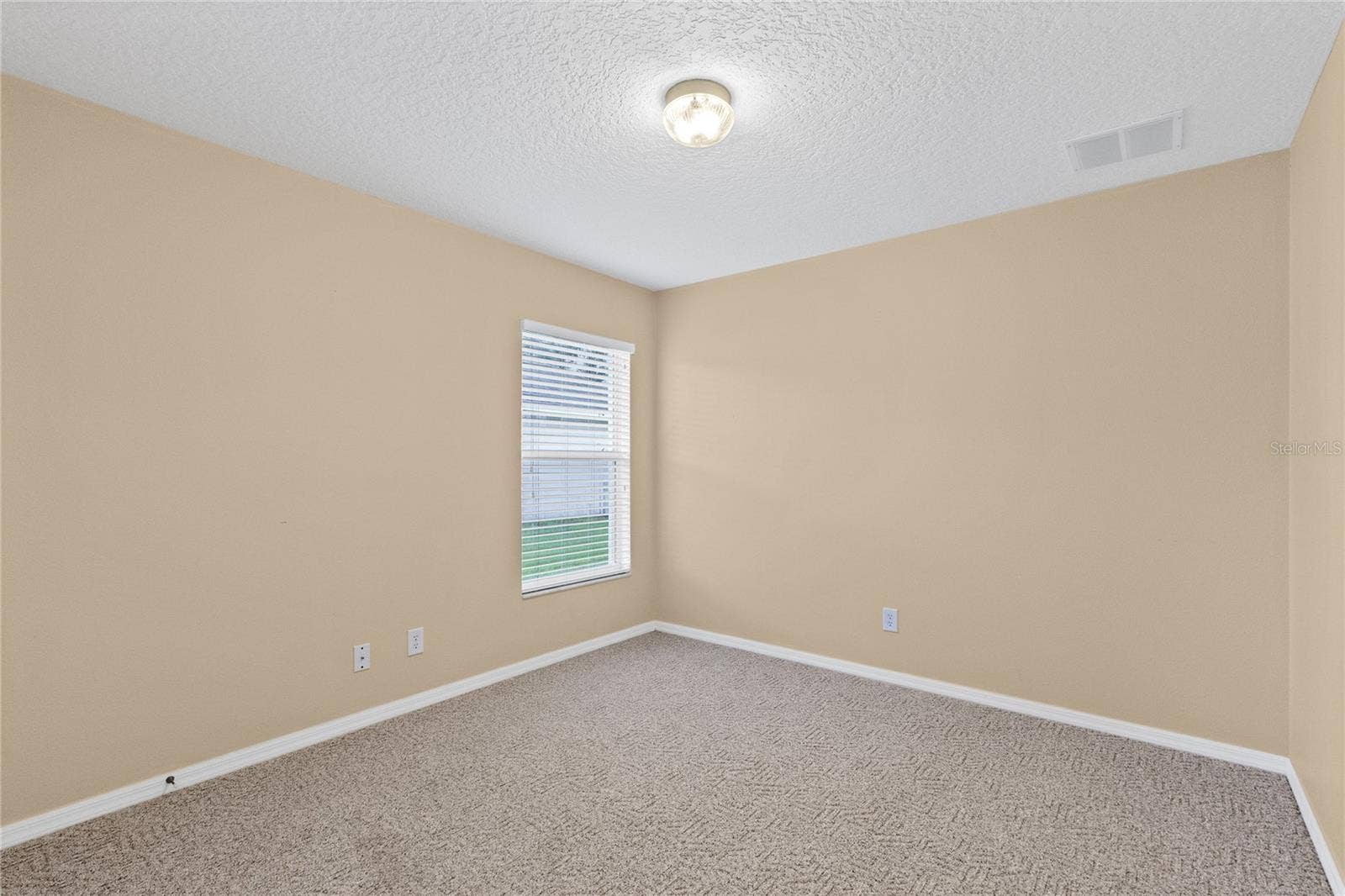 3235 LORIMAR LN, St Cloud, FL 34772 3235 LORIMAR LN, St Cloud, FL 34772