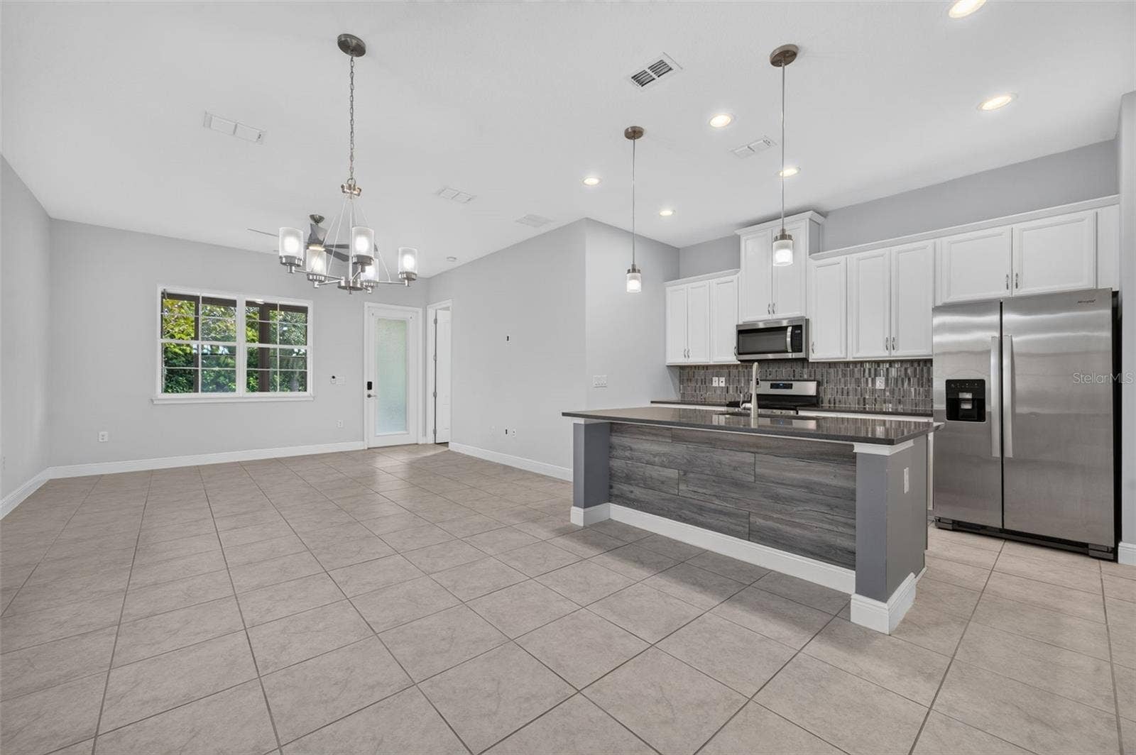 2521 YELLOW BRICK ROAD, St Cloud, FL 34772