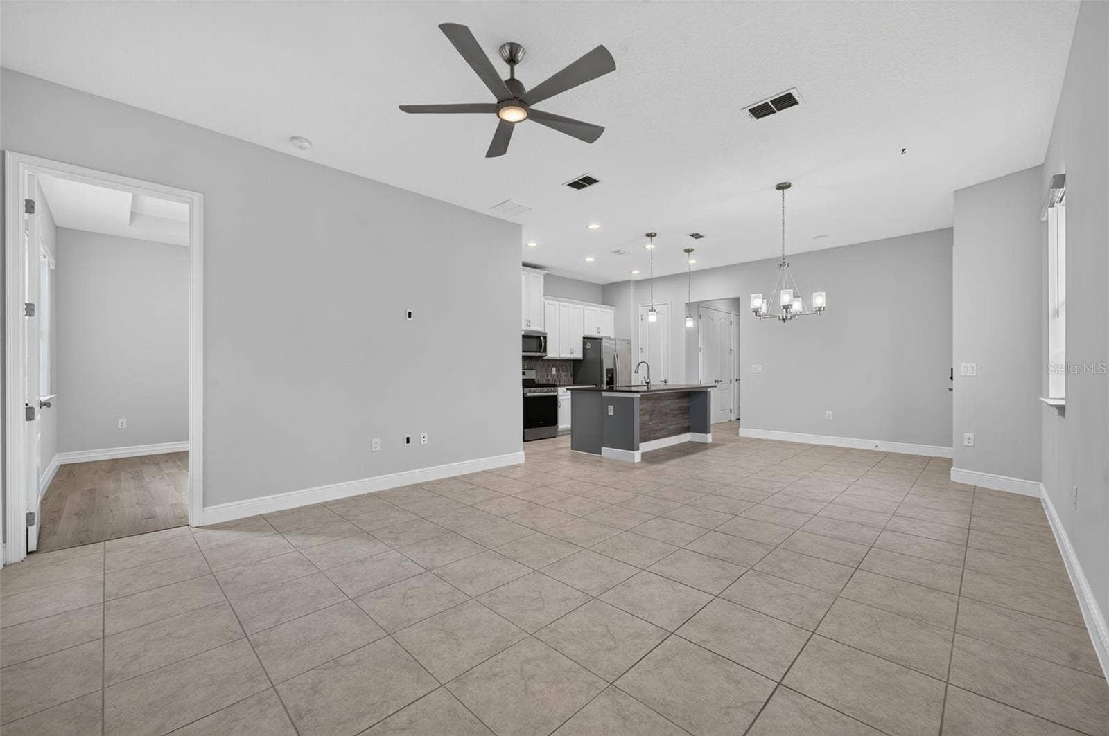 2521 YELLOW BRICK ROAD, St Cloud, FL 34772