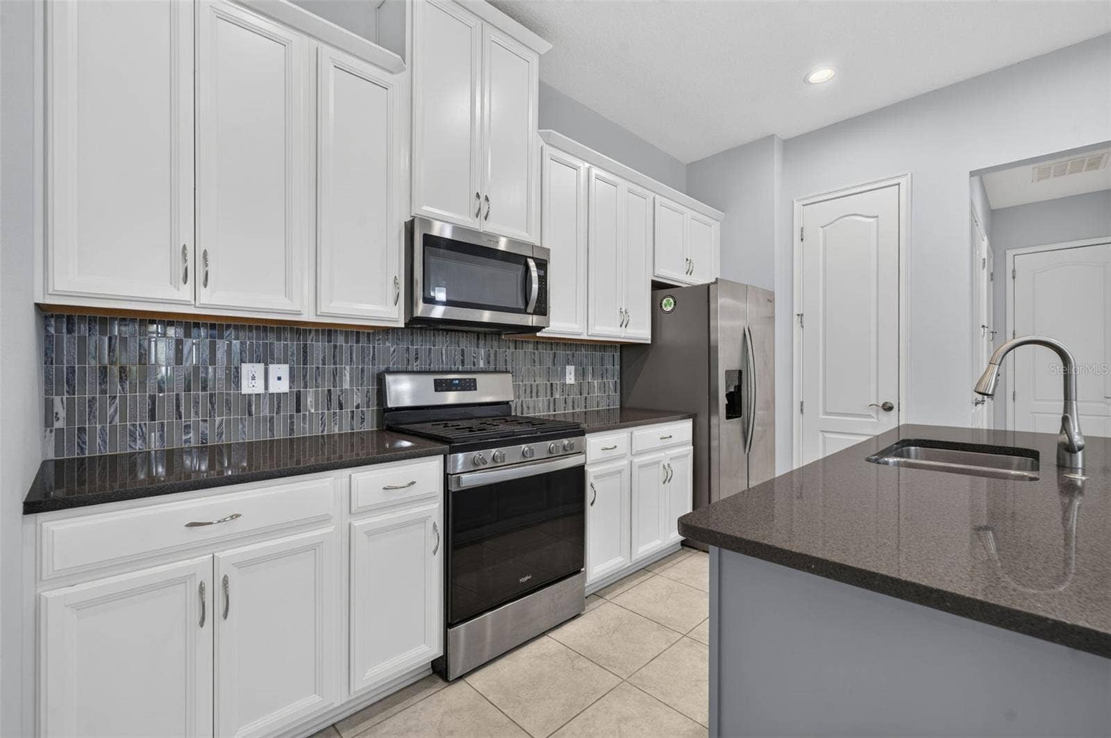 2521 YELLOW BRICK ROAD, St Cloud, FL 34772