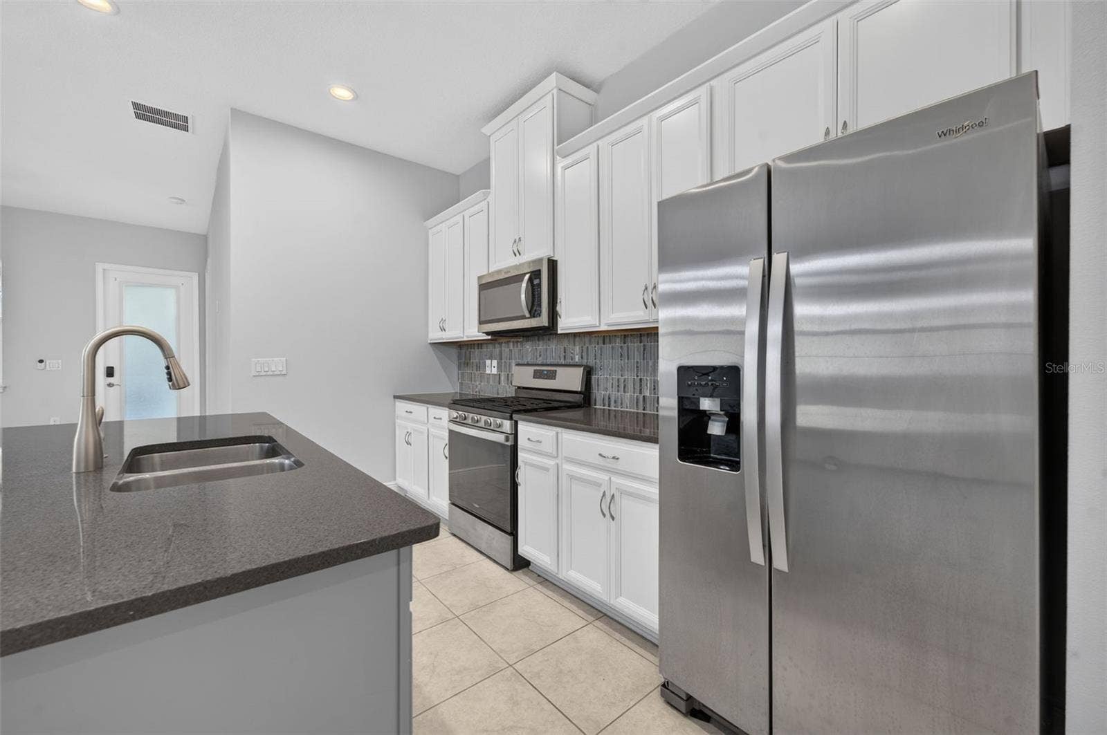 2521 YELLOW BRICK ROAD, St Cloud, FL 34772