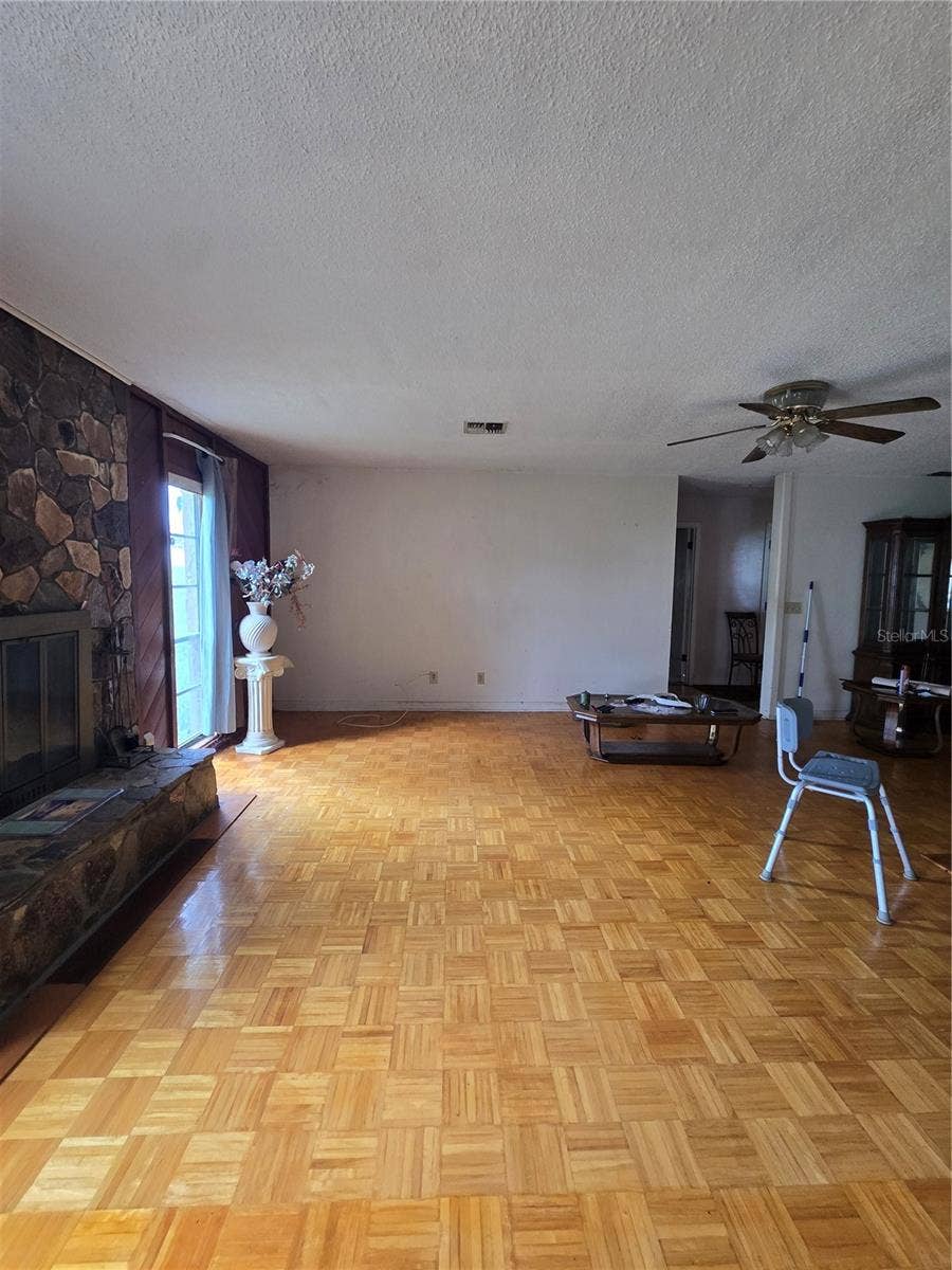 1406 MEADOW DRIVE NE, Winter Haven, FL 33881 1406 MEADOW DRIVE NE, Winter Haven, FL 33881