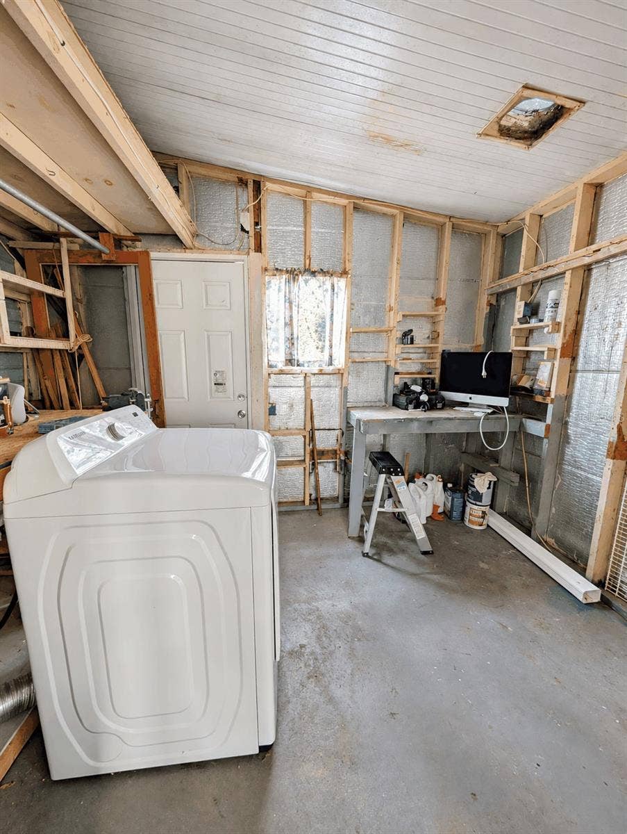 6066 SE SOUTHERN OAKS DRIVE, Winter Haven, FL 33884 Storage Room behind the Carport