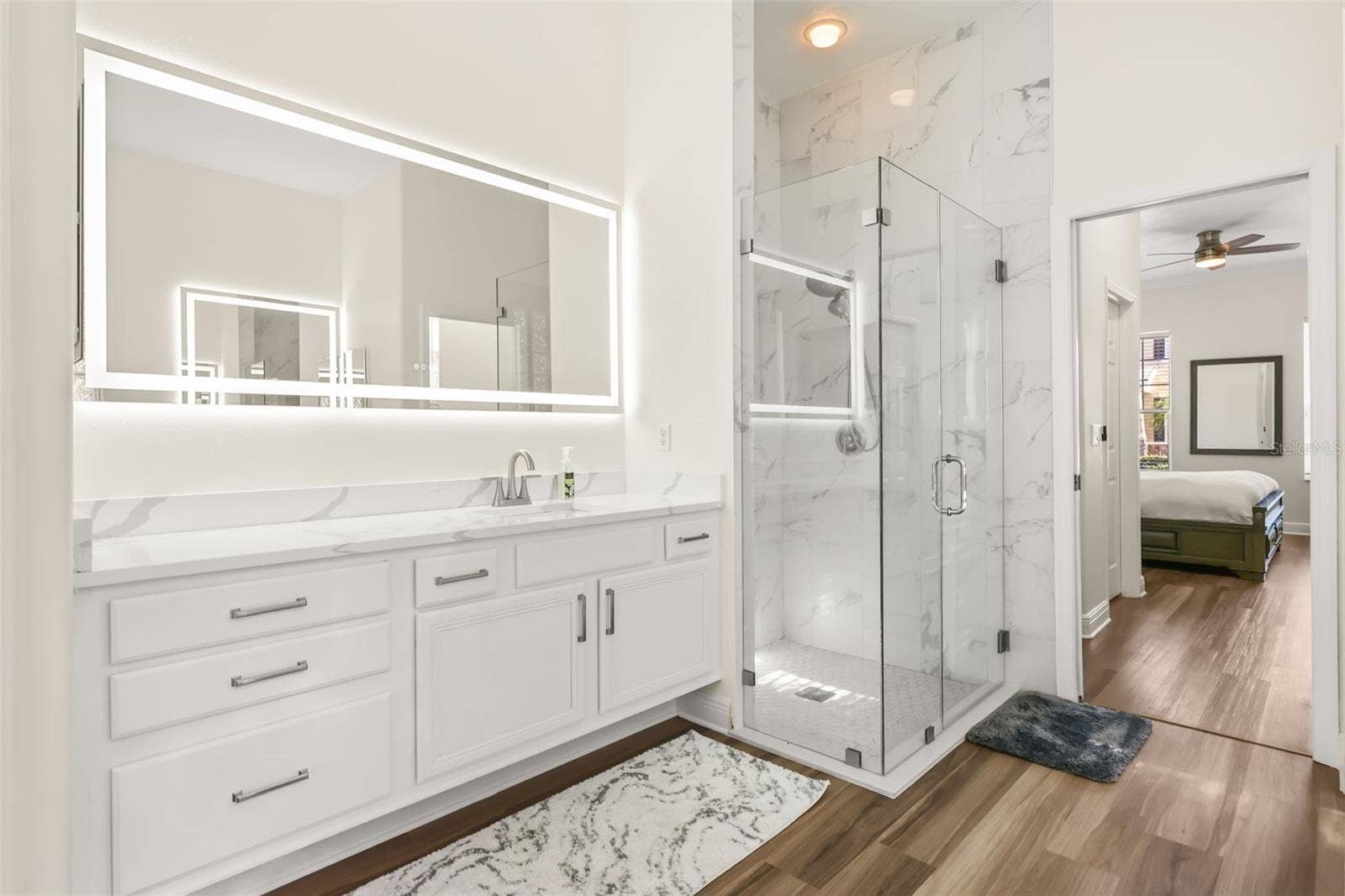 Primary Bedroom En-Suite