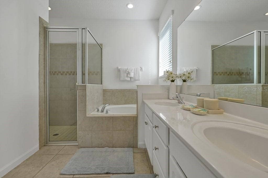 4095 OAKTREE DRIVE, Davenport, FL 33837 4095 OAKTREE DRIVE, Davenport, FL 33837