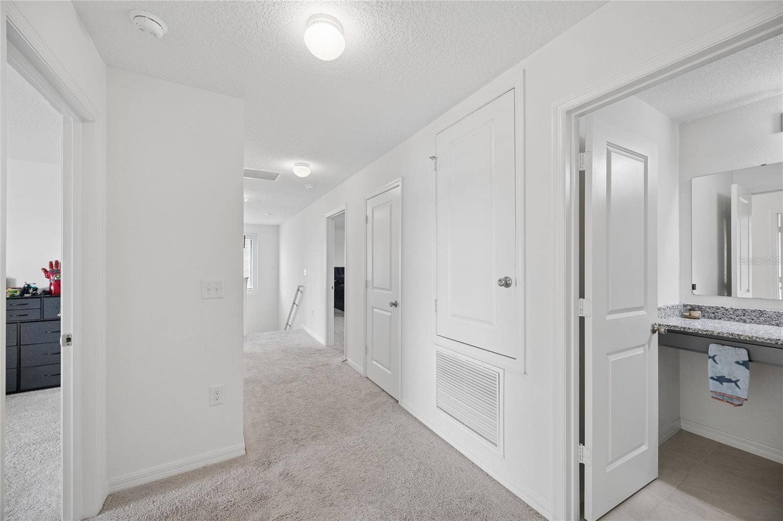 9113 HOOTON WAY, Davenport, FL 33896 9113 HOOTON WAY, Davenport, FL 33896
